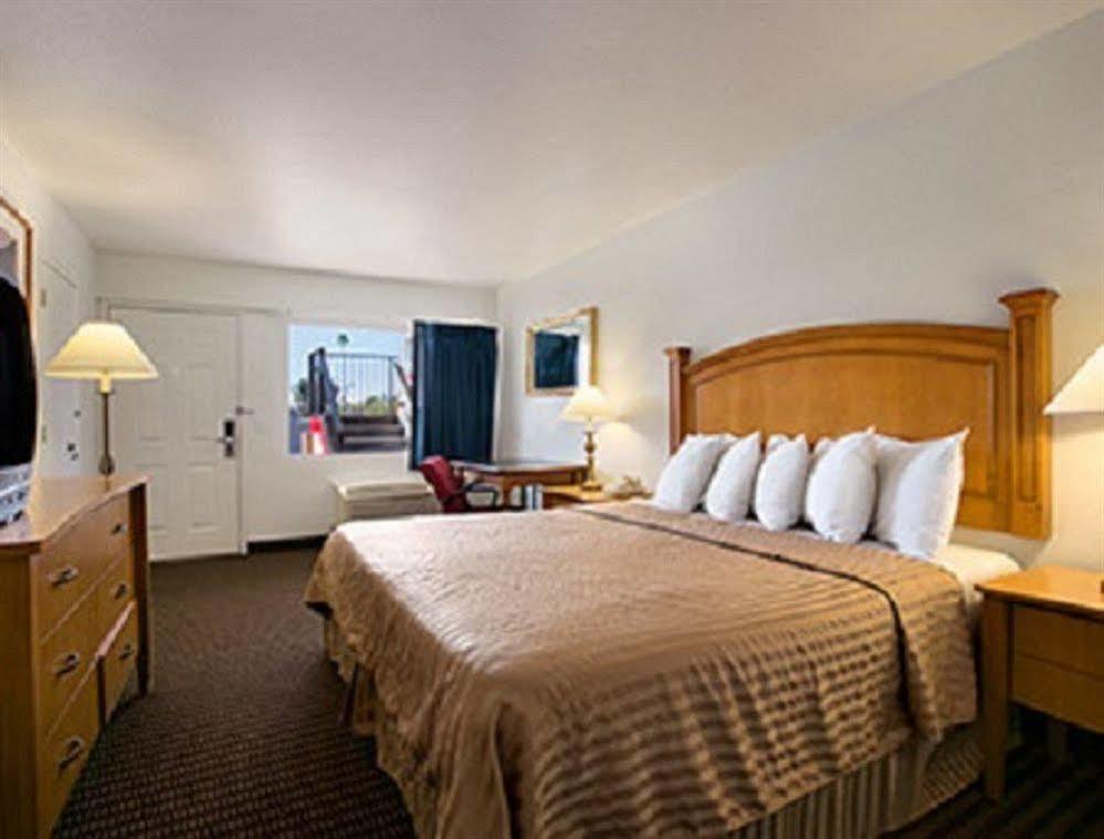 Rodeway Inn Phoenix North I-17 Eksteriør bilde